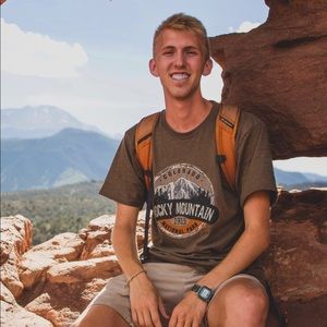 Meet your Posher, Logan